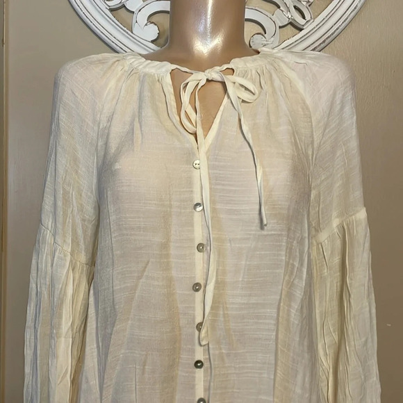 Blu Pepper womens blouse medium 8 10 top bubble sleeve peasant cream long sleeve - Picture 3 of 9